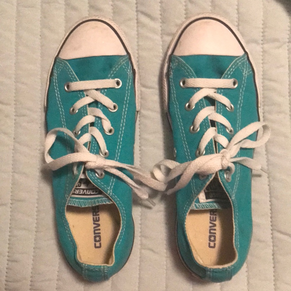 super cute teal converse